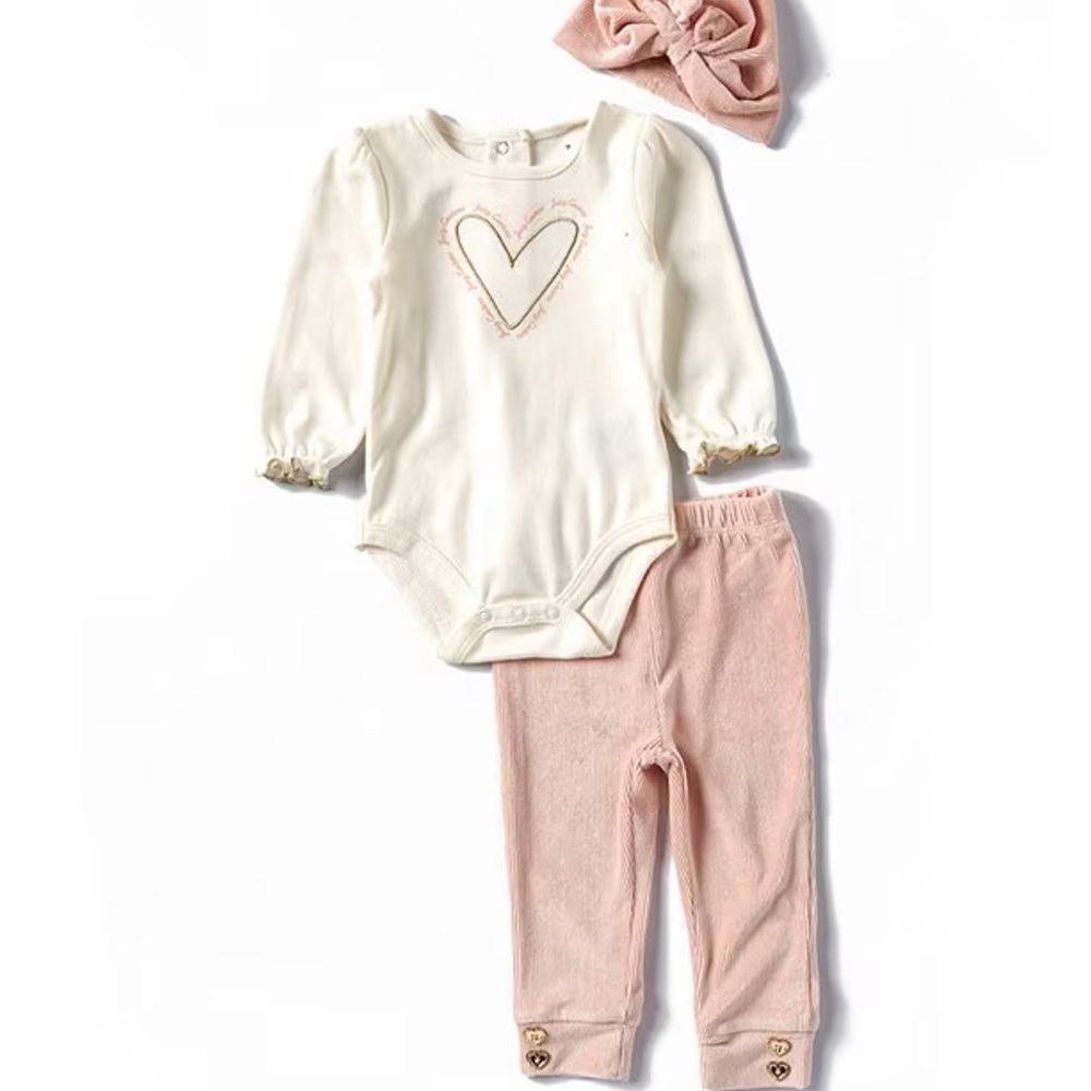 NWT Infant 3 piece Juicy Couture baby outfit